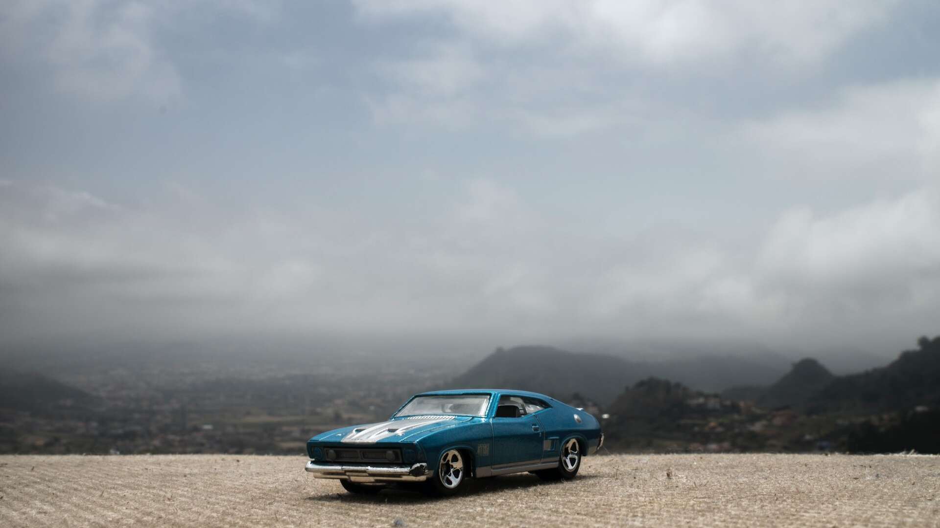 simple car wrap design