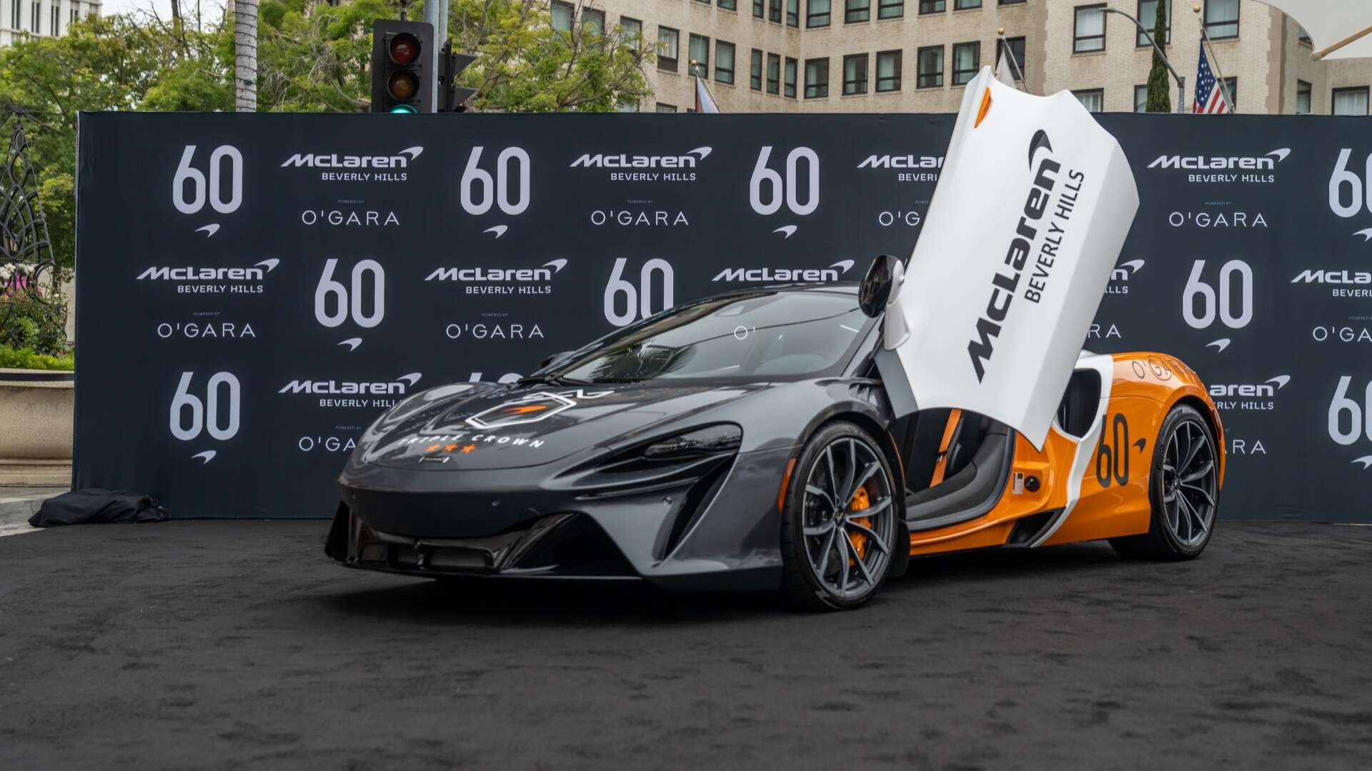 McLaren Beverly hills design carwrap