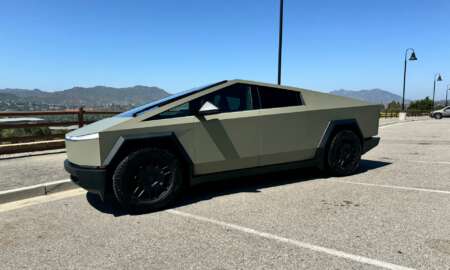 Tesla Cybertruck Khaki - 10