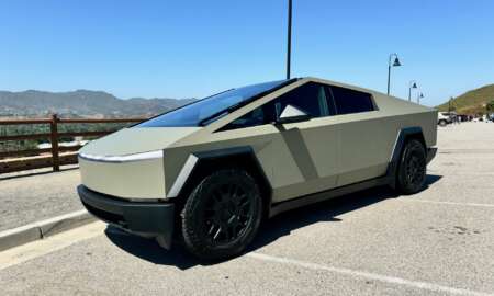 Tesla Cybertruck Khaki - 11