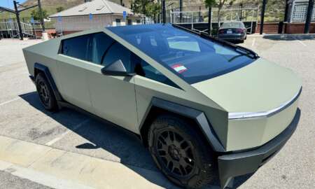 Tesla Cybertruck Khaki - 17