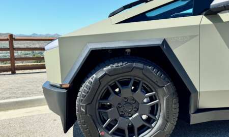 Tesla Cybertruck Khaki - 23