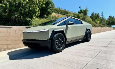 Tesla Cybertruck Khaki - 24