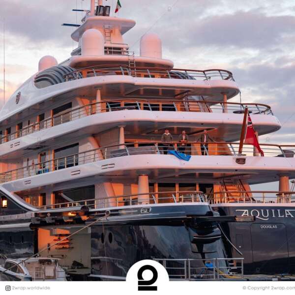 aquila-yacht-wrap3